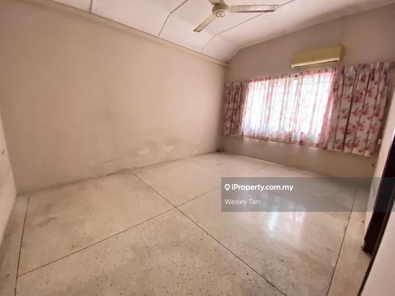 Bungalow House for Sale in CORNER Lot Klebang Single Storey Bungalow, Klebang by Wesley Tan - iProperty.com.my