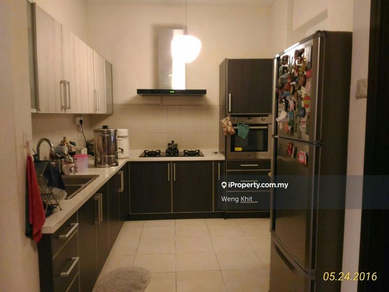 For Sale - Riana Green East