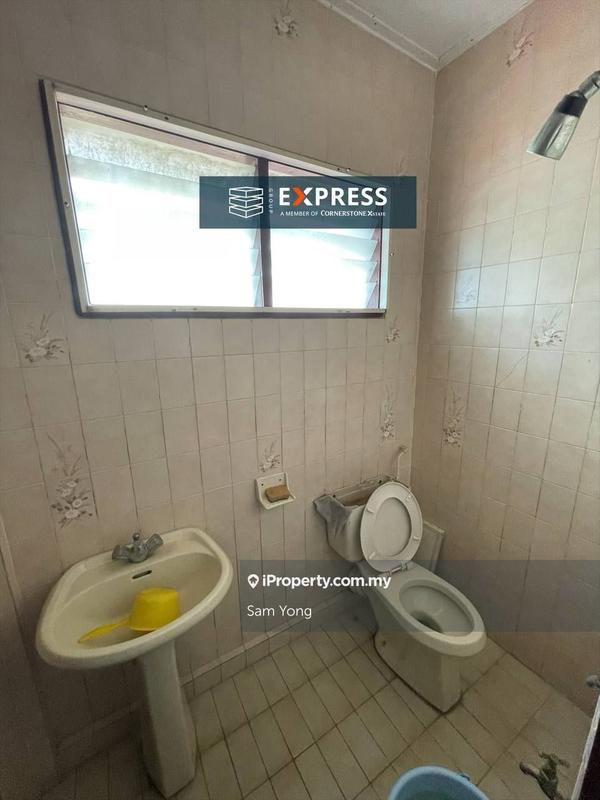 Rumah Berkembar untuk Dijual di Lutong, Miri oleh Sam Yong - iProperty.com.my