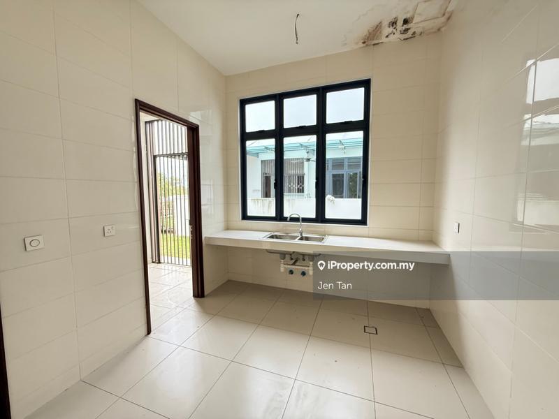 Bungalow House for Sale in tanll, Telok Panglima Garang by Jen Tan - iProperty.com.my