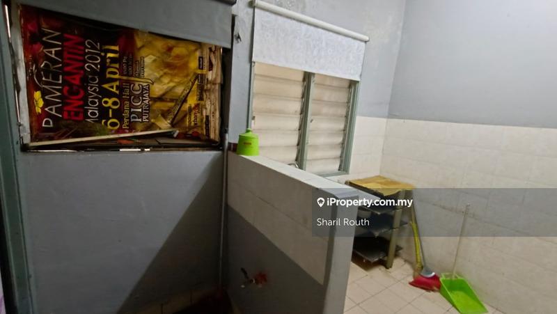 Apartment for Sale in Pangsapuri Putra Raya by Sharil Routh - iProperty.com.my