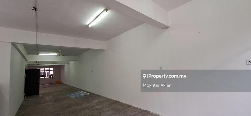 Shop-Office for Sale in Bandar Baru Salak Tinggi, Sepang by Mokhtar Akhir - iProperty.com.my