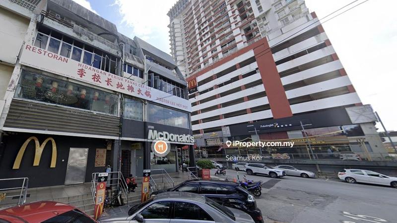 For Sale - ⭐ ROi 6.96% ⭐ Collected RM40k per month ⭐ Facing mainroad ⭐ Most vibrant Street ⭐