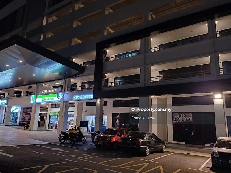 Kedai untuk Dijual di Bandar Country Homes, Rawang oleh Francis Leow - iProperty.com.my