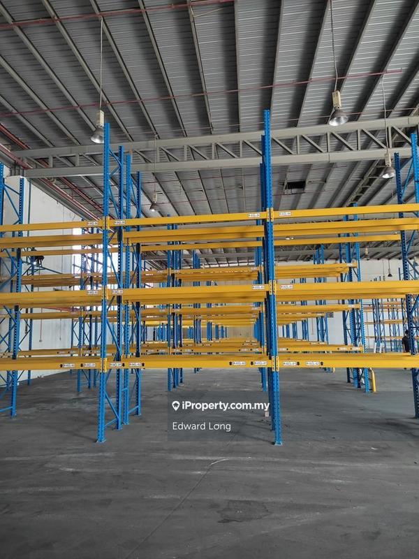 For Rent - Ready move in| With CF| High Ceiling 600 AMP