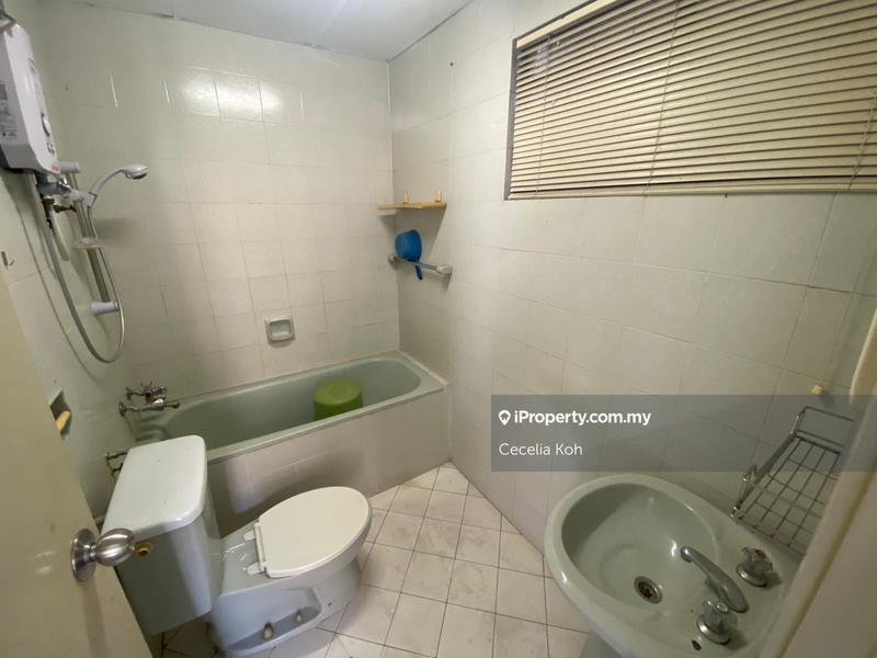 For Sale - Villa Putra