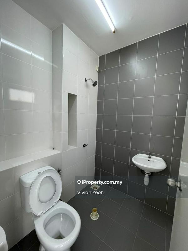 Rumah Teres 2-Tingkat untuk Disewa di Eco Grandeur, Puncak Alam oleh Vivian Yeoh - Bathroom - iProperty.com.my