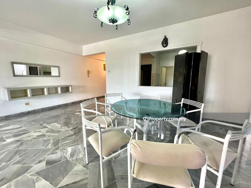 For Rent - Villa Flora