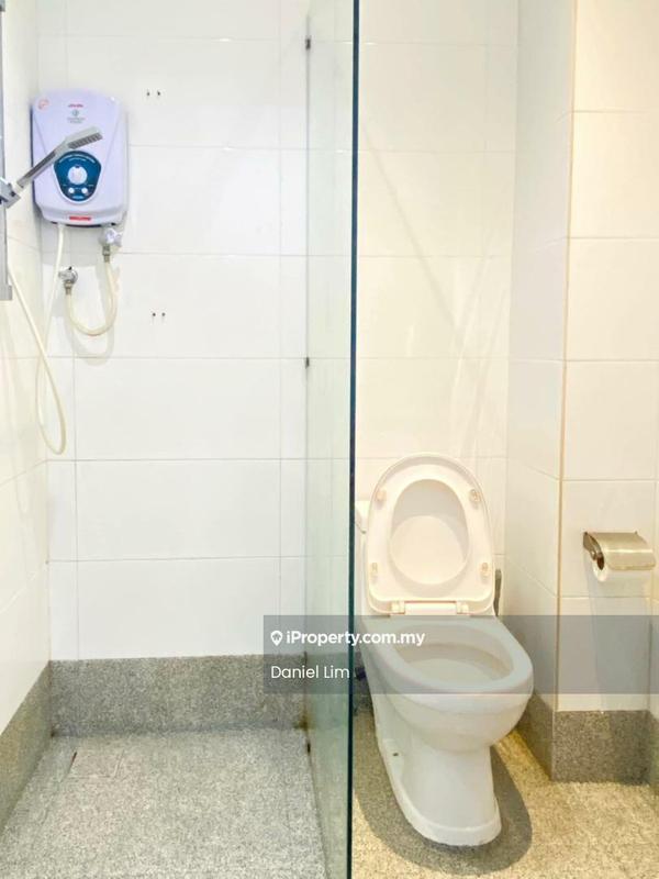 Service Residence for Sale in The Wave Residence by Daniel Lim - Bathroom - iProperty.com.my