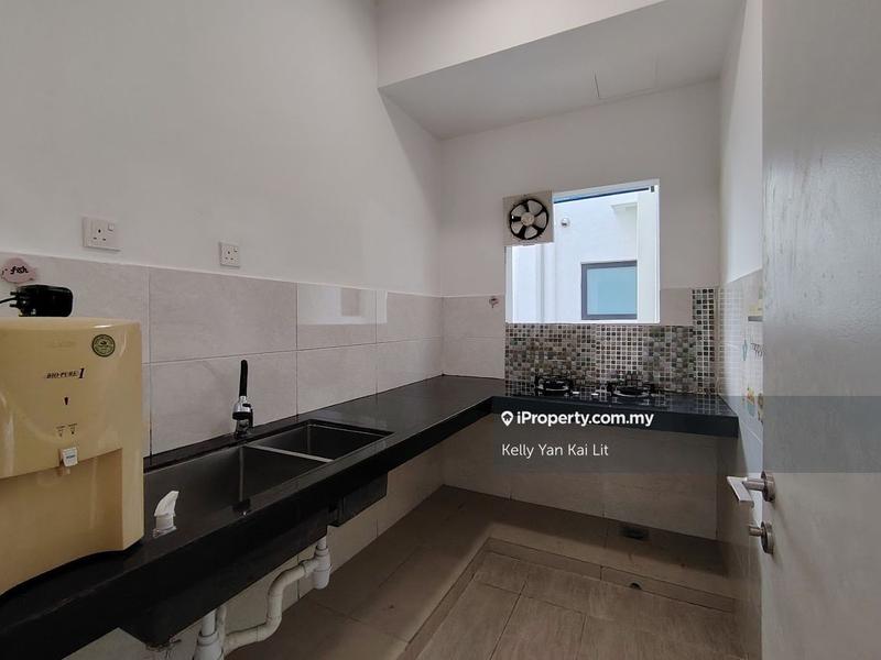 Rumah Teres 3-Tingkat untuk Dijual di Park Residence, Seri Kembangan oleh Kelly Yan Kai Lit - iProperty.com.my