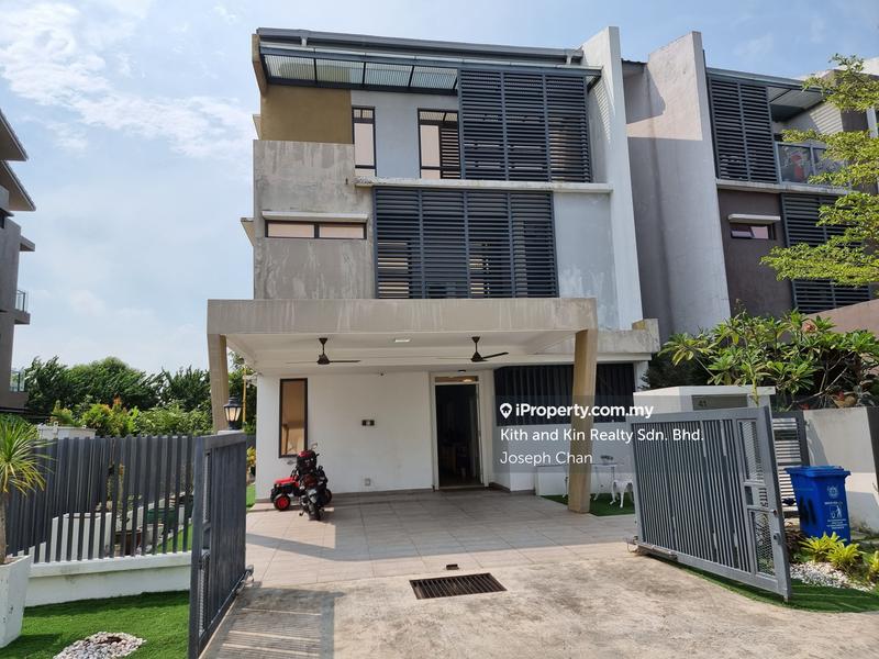3-storey Terraced House untuk Dijual di Laman Glenmarie, Shah Alam oleh Joseph Chan - iProperty.com.my