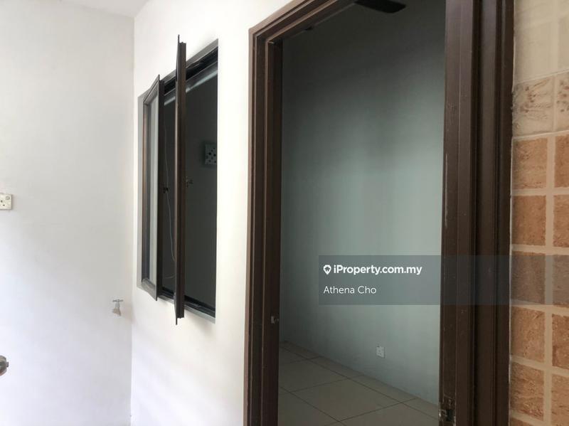 Rumah Teres 2.5-Tingkat untuk Dijual di Pajam, Nilai oleh Athena Cho - iProperty.com.my