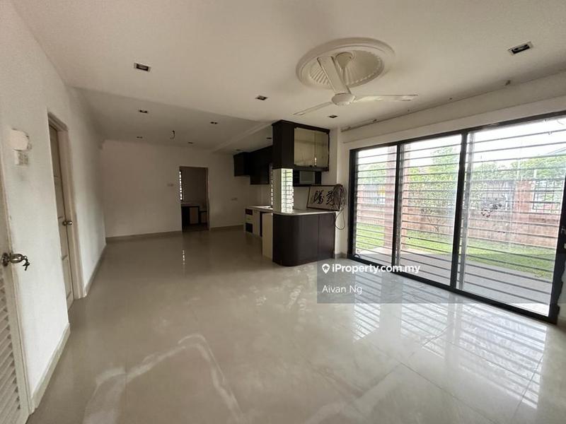 Rumah Teres 2-Tingkat untuk Dijual di Sungai Long, Bandar Sungai Long oleh Aivan Ng - iProperty.com.my