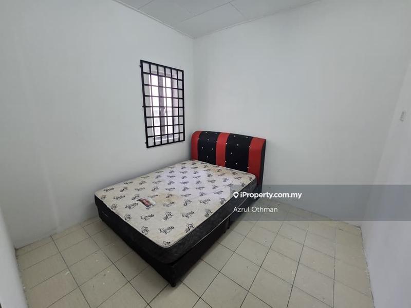 Rumah Berangkai 1 Tingkat untuk Dijual di Taman Politeknik, Telok Kemang oleh Azrul Othman - iProperty.com.my