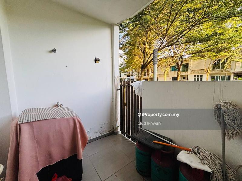 Rumah Berangkai 2 Tingkat untuk Dijual di Perdana Lakeview East, Cyberjaya oleh Qud Ikhwan - iProperty.com.my