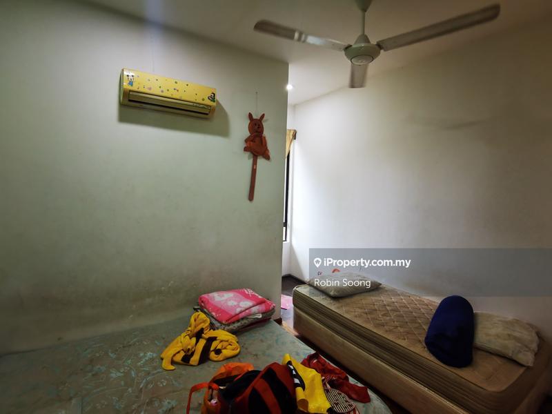 3-storey Terraced House for Sale in Air Leleh, Semabok by Robin Soong - iProperty.com.my