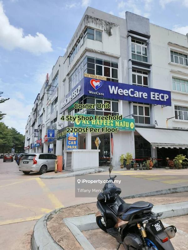 For Sale - Corner Lot 4 Sty Shop Office with Lift @ Boulevard Business Park Jalan Kuching
