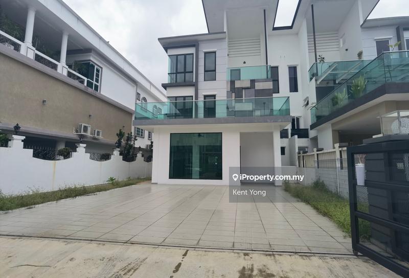 Rumah Berkembar untuk Dijual di Taman Villa Perdana, Kajang oleh Kent Yong - iProperty.com.my