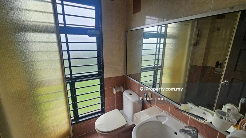 Rumah Berangkai 2 Tingkat untuk Disewa di Bukit Jelutong, Shah Alam oleh Simon Leong - Bathroom - iProperty.com.my