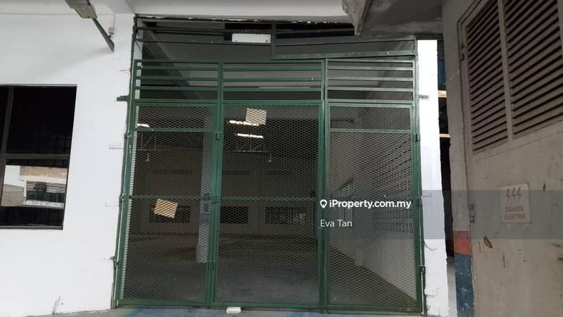 Semi-D Kilang untuk Disewa di Taman Desa Cemerlang, Ulu Tiram oleh Eva Tan - iProperty.com.my