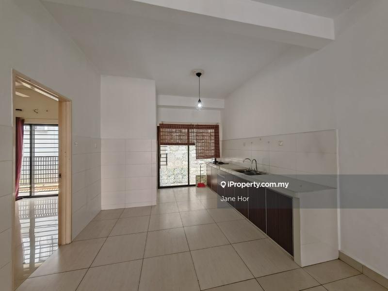 Townhouse for Sale in 16 Sierra, Puchong by Jane Hor - iProperty.com.my