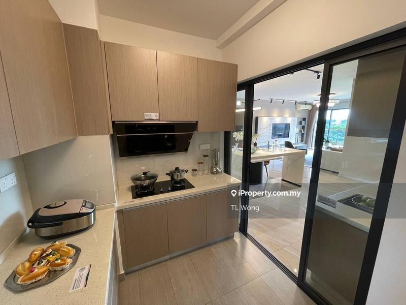 For Sale - Baron Residence @ Lake City