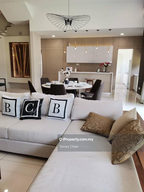 Rumah Berkembar untuk Dijual di Kota Kemuning, Shah Alam oleh Torres Chan - iProperty.com.my