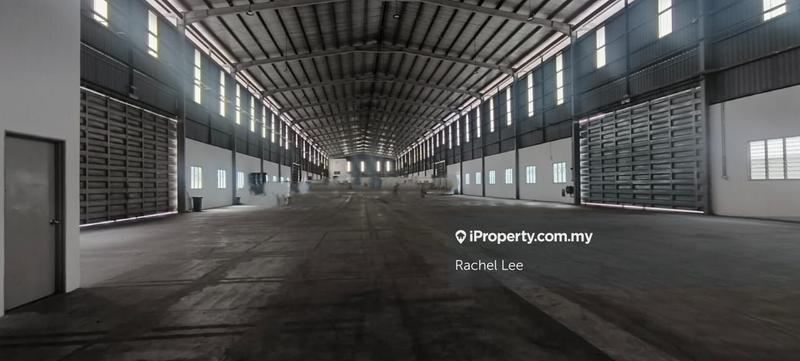 For Rent - Kg Baru Subang,Shah Alam,3 Storey Warehouse