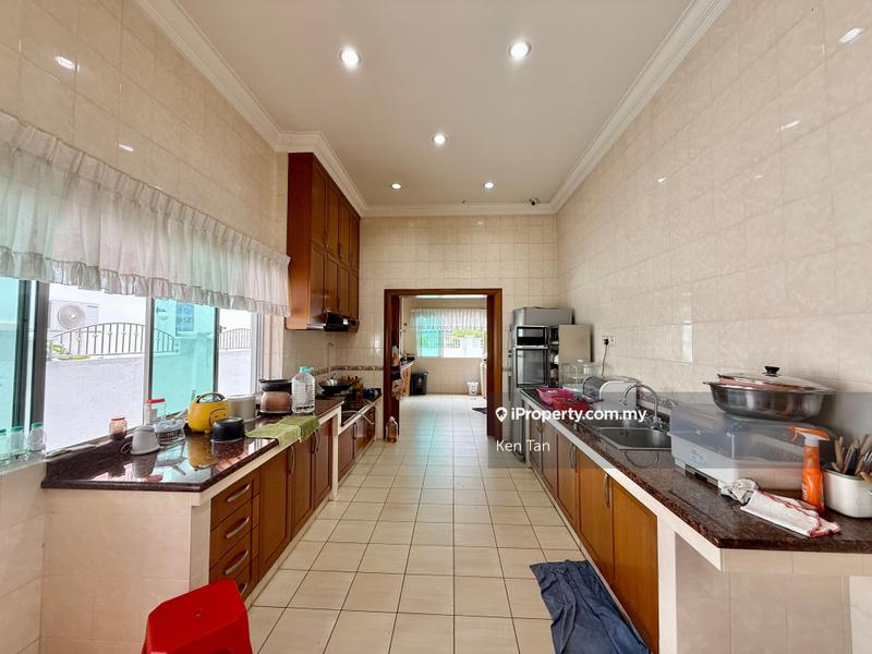 Bungalow House for Sale in Petaling Jaya, Selangor by Ken Tan - iProperty.com.my