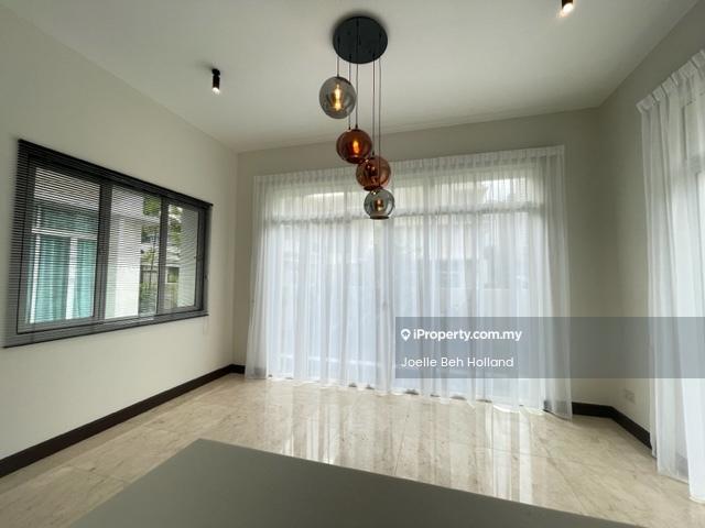 Rumah Berkembar untuk Dijual di Mont Kiara, Kuala Lumpur oleh Joelle Beh Holland - Living Room - iProperty.com.my