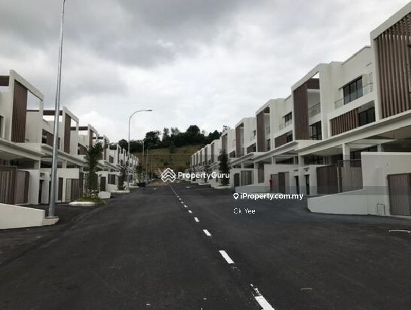 Rumah Berangkai 3 Tingkat untuk Dijual di Sutera Heights , Cheras , Damai Perdana,Alam Damai, Cheras oleh Ck Yee - iProperty.com.my
