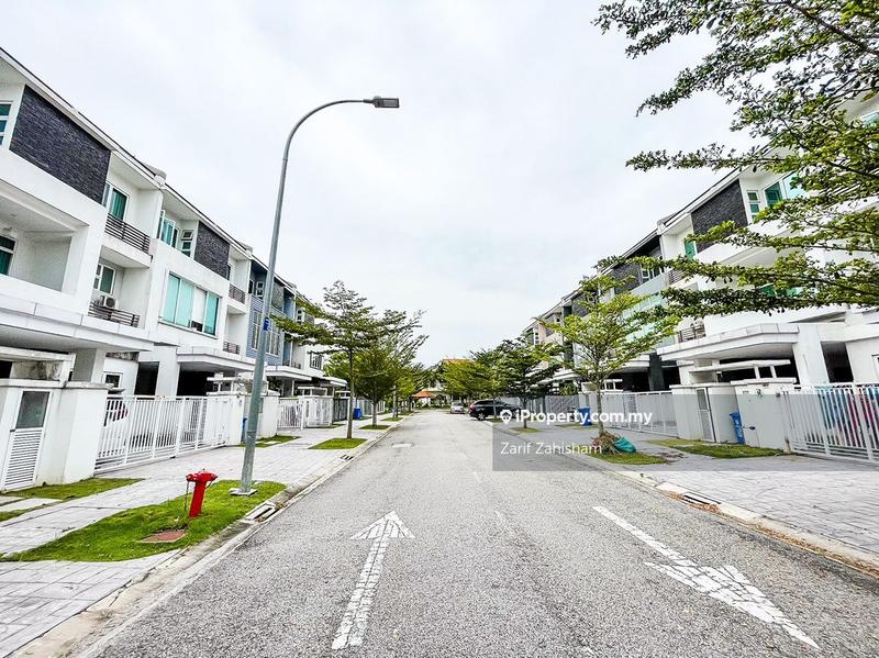 3-storey Terraced House for Sale in Seksyen U8, Shah Alam by Zarif Zahisham - iProperty.com.my