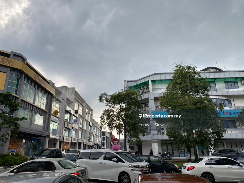 Shop for Sale in 3 STOREY SRI PETALING SHOP JALAN RADIN BAGUS, Sri Petaling by Yeow Li Siew - iProperty.com.my