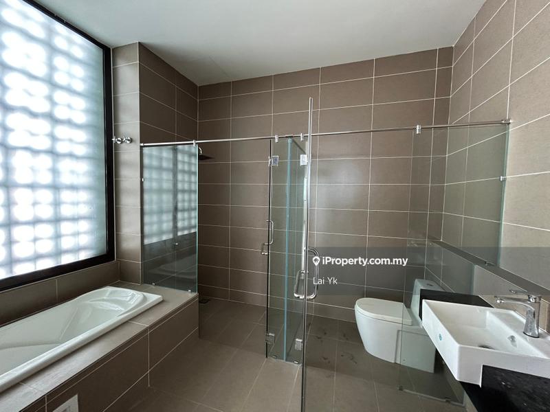 Rumah Berkembar untuk Dijual di Putra Heights, Subang Jaya oleh Lai Yk - iProperty.com.my