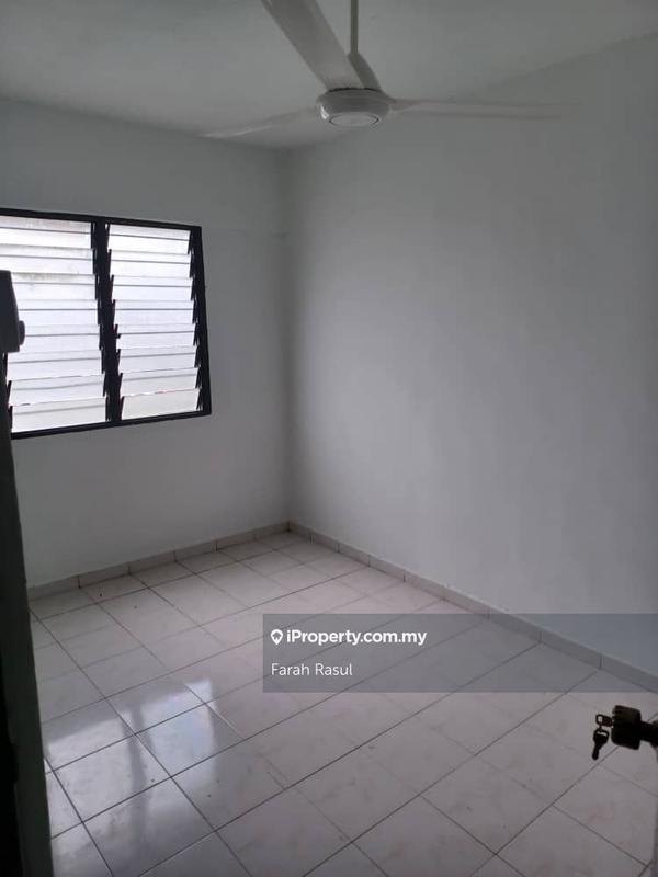 For Sale - Taman Petaling Utama Flat