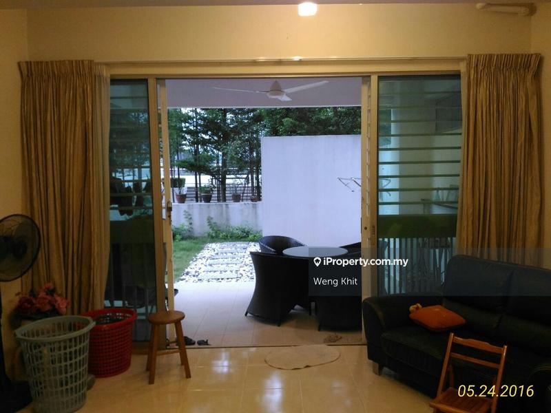 For Sale - Riana Green East