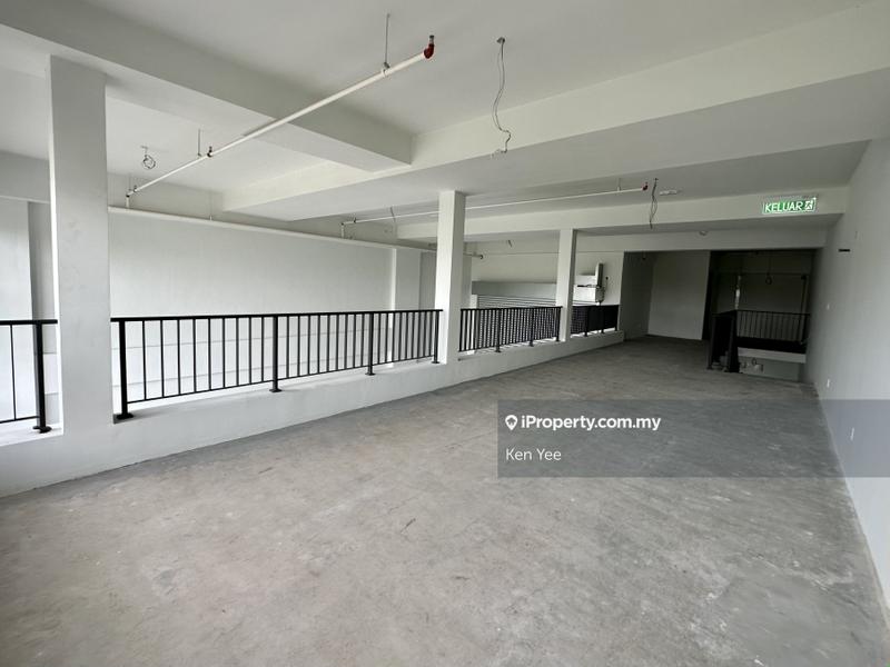 For Sale - Emhub, Warehouse/ Office/ Showroom in one, Kota Damansara, PJ Selangor