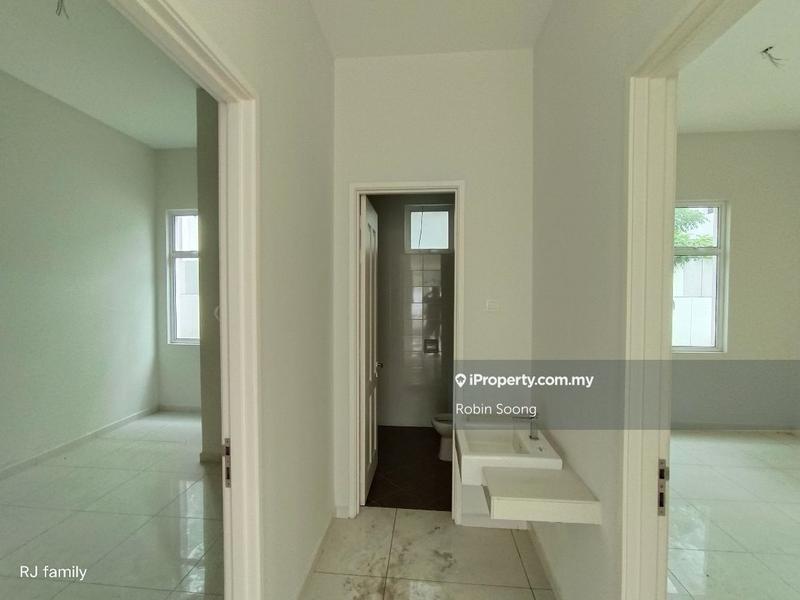 Banglo untuk Dijual di Taman Saujana Heights, Bukit Katil oleh Robin Soong - iProperty.com.my