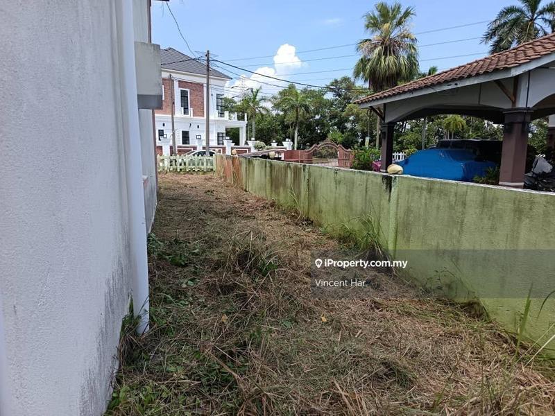 Bungalow House for Sale in Desa Manjung Raya, Lumut by Vincent Har - iProperty.com.my