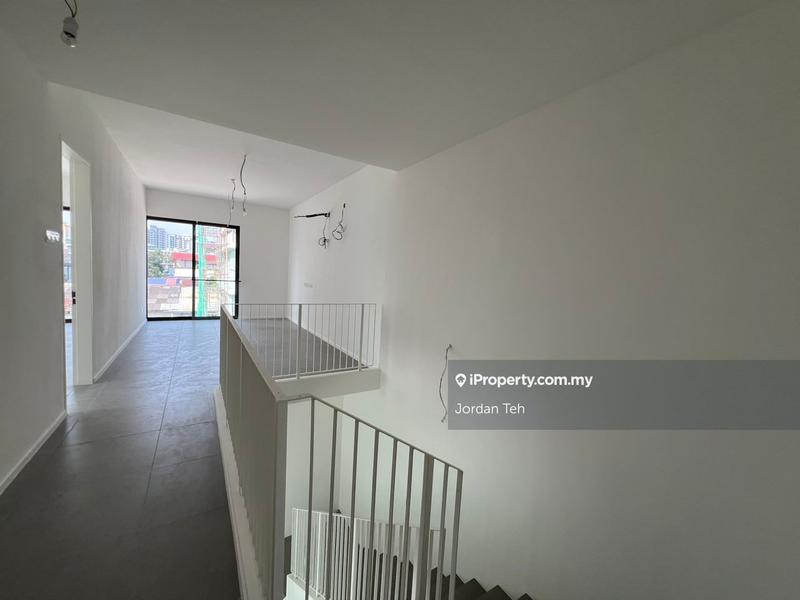 3-storey Terraced House for Sale in 26 Ara Ville, Bandar Utama by Jordan Teh - iProperty.com.my