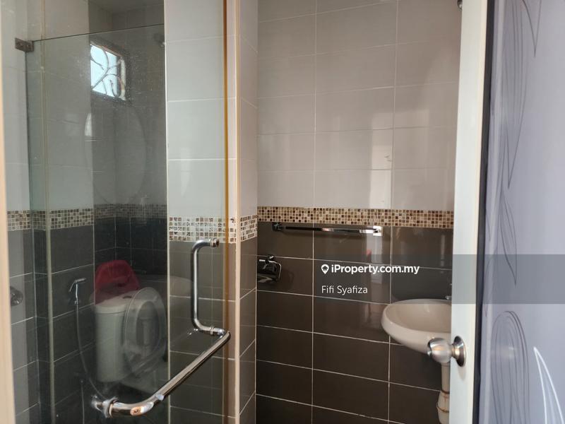 Rumah Berkembar untuk Dijual di Kelana Jaya, Petaling Jaya oleh Fifi Syafiza - iProperty.com.my