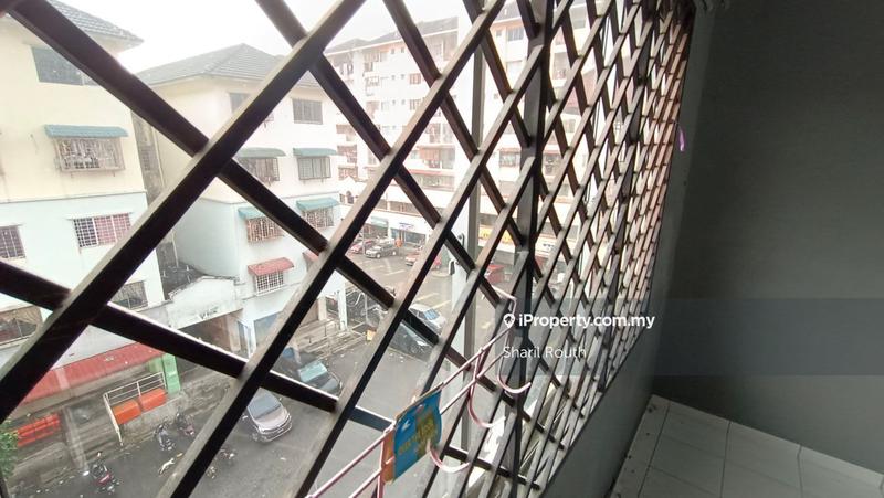 Apartment for Sale in Pangsapuri Putra Raya by Sharil Routh - iProperty.com.my