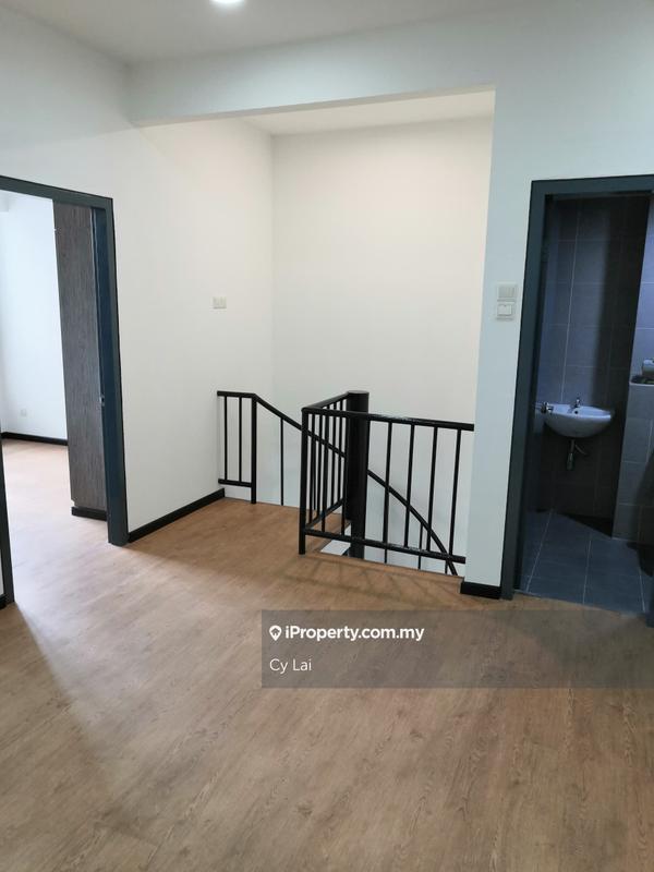 For Sale - Flexis @ One South