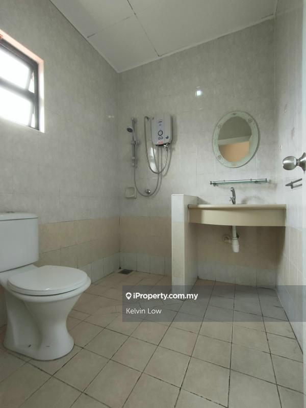Townhouse for Sale in Kota Damansara, Selangor by Kelvin Low - iProperty.com.my