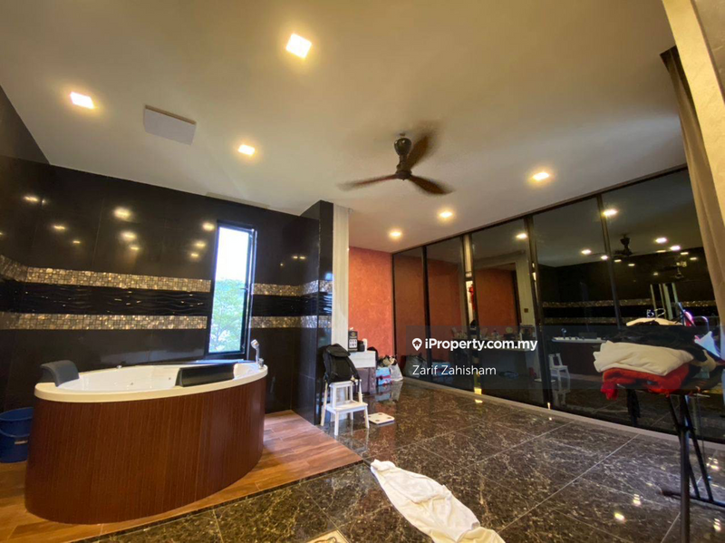 Bungalow House for Sale in Country Heights, Kajang by Zarif Zahisham - iProperty.com.my
