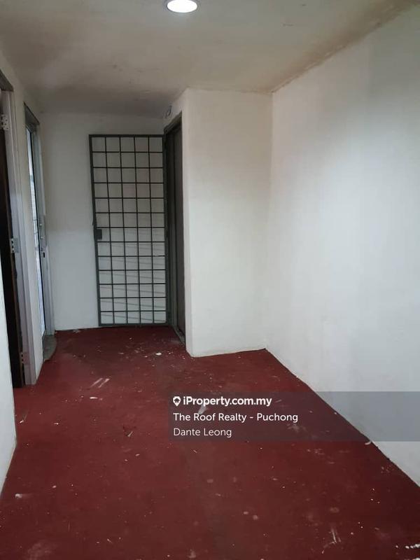 For Sale - 1st Floor Office For Sale Pusat Perdagangan Taman Dagang (Garden City) Ampang Selangor