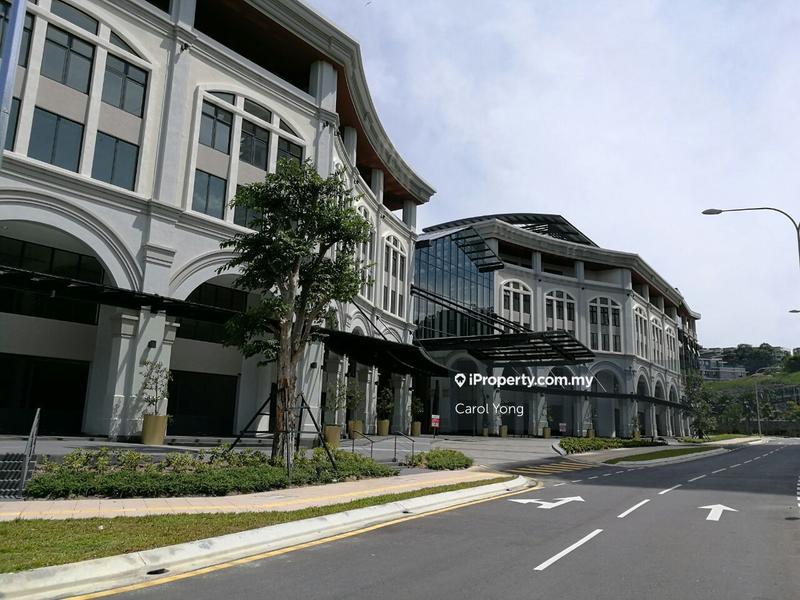 For Sale - Plaza Arkadia