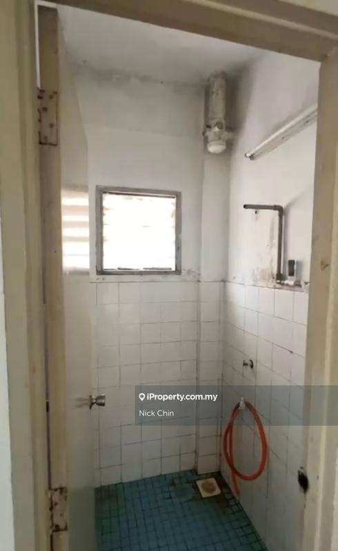 Rumah Pangsa untuk Dijual di Puchong Utama Court 1 oleh Nick Chin - iProperty.com.my