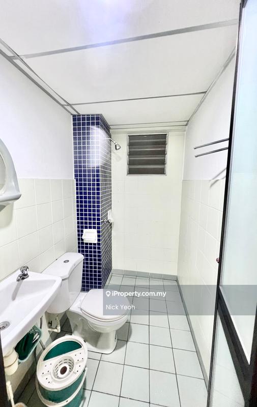 Kondominium untuk Dijual di Perdana Exclusive oleh Nick Yeoh - Bathroom - iProperty.com.my