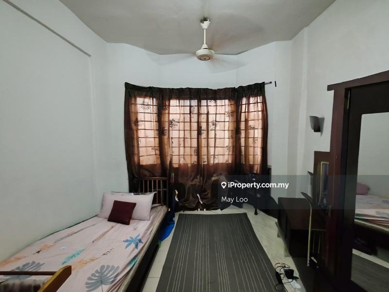 For Sale - Kenari Court